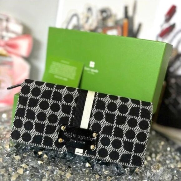 Kate Spade Black & White Adrienne Signature Print Wallet NWOT - Picture 1 of 12